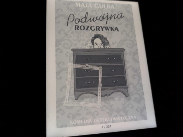 Okładka e-booka "Podwójna rozgrywka" Mai Gulki. E-book ma 234 strony.
